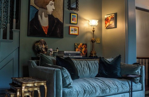 Stratford Apartment | FiveStratford: Luxury Suite in downtown Stratford