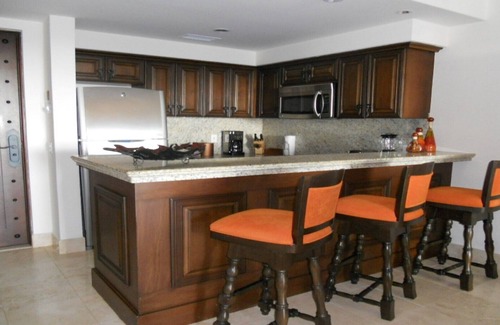 Marina Condo | Fixed location Amazing Oceanfront Condo for Spring Break April 1 to April 8 2023