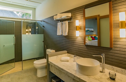 Mandhoo Hotel | Fiyavalhu Resort Maldives