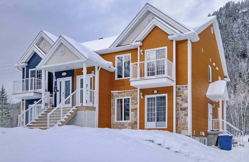 L'Anse-Saint-Jean Condo | Fjord du Saguenay, Mont Edouard, Chez la Belle Shanna