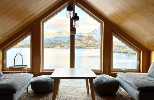 Flakstad House | Fjordview Ryten 2 Retreat