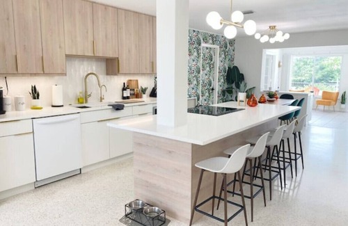 North River Shores House | FL Tropical Oasis w/Heated Pool-Large 4/2-Near Beach/Downtown-Lots of Games-Pets