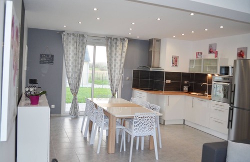 Quineville House | flag new lodging 100 meters from the sea for 2-8 people on fenced