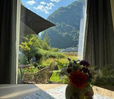 Flam Ski Chalet | Flåm Tinyhouse with a Waterfall View