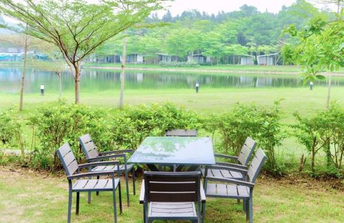 Ngoc Quang Villa | FLAMIGO ĐẠI LẢI RESORT - Villa View Hồ