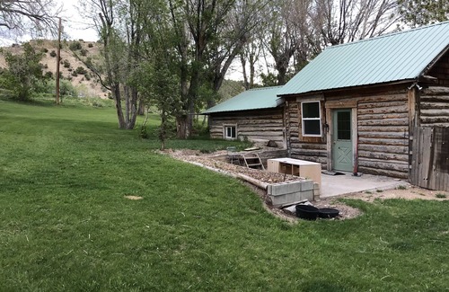 Manila Cabin | Flaming Gorge Nieds Lodging