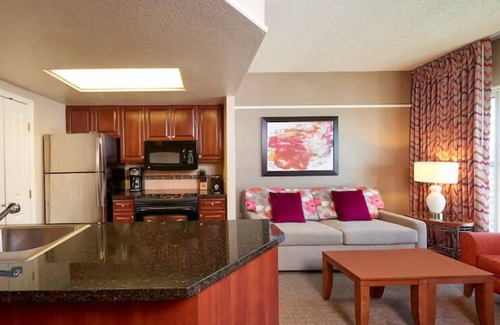 Las Vegas Condo | Flamingo, a Hilton Grand Vacations Club- 1 Bedroom