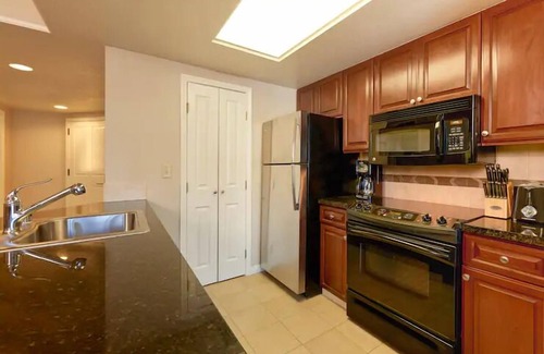 Las Vegas Condo | Flamingo, a Hilton Grand Vacations Club- 1 Bedroom