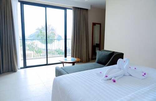Labuan Bajo Hotel | Flamingo Bajo Waecicu