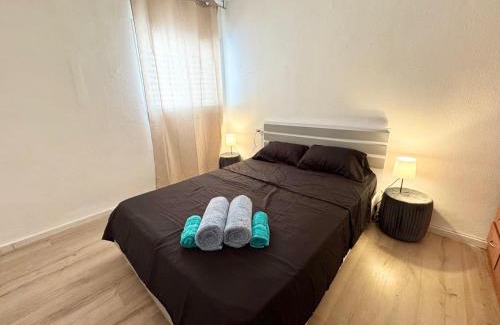 Kiryat Yam Apartment | Flamingo Beach Escape