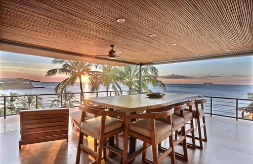 Playa Flamingo House | Flamingo Beachfront with Pool and Views from Every Room