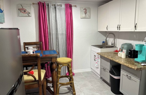 Rural Estates Apartment | Flamingo Cozy Guest Suite