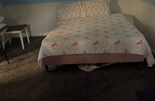 Eastport House | Flamingo East- close to all Hamptons happenings