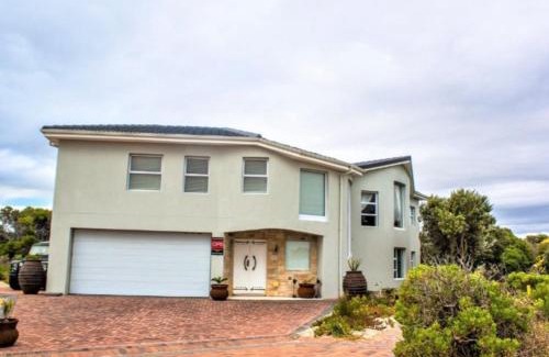 Fisherhaven House | Flamingo Haven