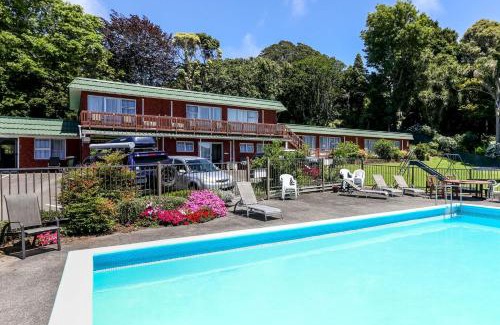 New Plymouth Hotel | Flamingo Motel