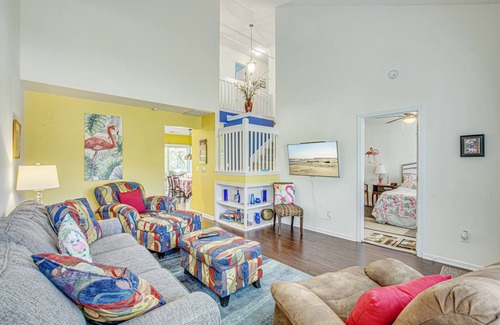 Charleston House | Flamingo Roost Townhome near Charleston