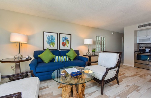 Longboat Key Condo | Flash sale Aug 10-28 5-floor penthouse 60 feet from water 150+ reviews