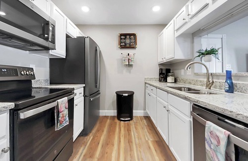 Gulf Park Estates Condo | FLASH SALE OPEN FOR CRUISIN F16 Fighter Jet