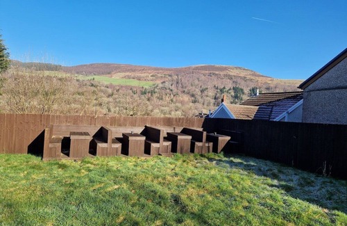Mountain Ash Apartment | Flat 1. Modern studio apartment