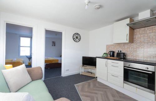 Easton Apartment | Flat 3 Sunnyside Contractor Long Stay by ShortStayUK