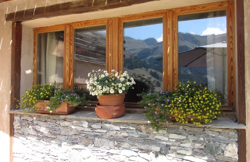 Saint-Veran Apartment | Flat 30m ² 2 people full south with terrace. at 2040 meters.