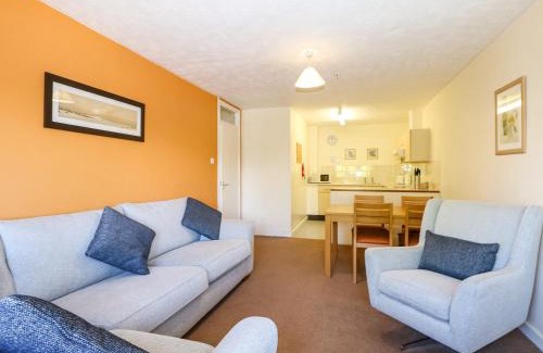 Littlehampton House | Flat 33 - Marine Court