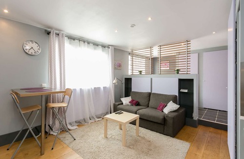 Clamart Apartment | Flat 35 sqm - 90, av. Gal de Gaulle and 108 rue du Parc