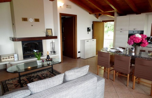 Pisogne Apartment | Flat by Lake Iseo with Mountain Views