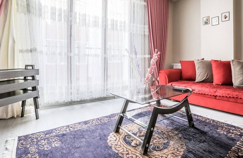 Kucukcekmece Apartment | Flat Close to Shopping Malls in Kucukcekmece