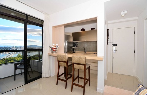 Centro House | Flat com Vista para Ponte Hercílio Luz