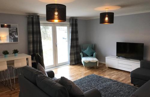 East Kilbride Apartment | Flat Five, 212 Eaglesham Road, East Kilbride, Glasgow