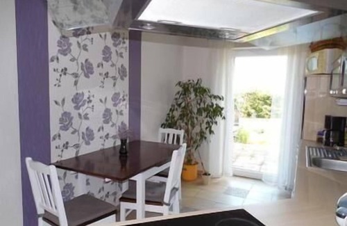 Buchenhain Apartment | Flat in Buchenhain with large garden