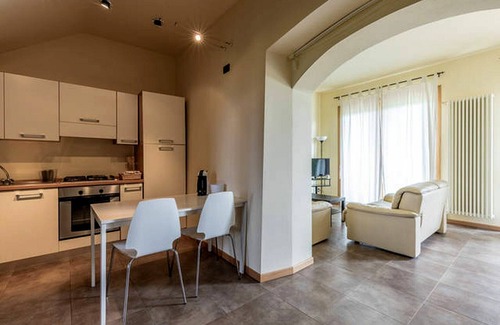Torbiato di Adro Apartment | Flat in Franciacorta near Lake Iseo