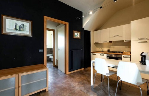 Torbiato di Adro Apartment | Flat in Franciacorta near Lake Iseo