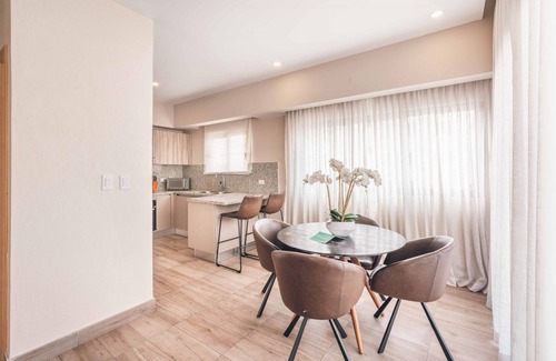 Downtown Santo Domingo Apartment | Flat in Piantini with breakfast included 302