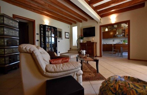 Pisogne Apartment | Flat in Pisogne with Lake Iseo View