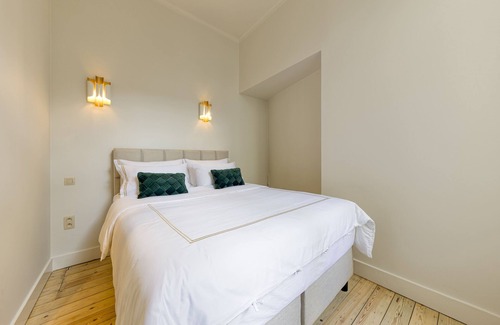 Ilot Sacre Apartment | Flat in the City Centre