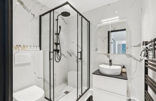 Cannes Apartment | Flat Lacour - Apartment with terrace Cannes