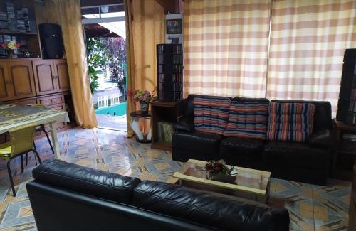 Vila Gardenia House | Flat Mobiliado de 70 m2 de Área c Piscina - Estilo Pousada - não é a casa