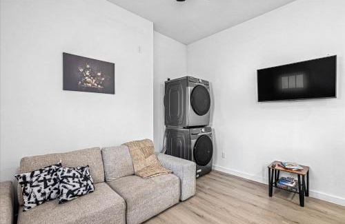 Northside House | Flat Nr Heights Downtown Games Wifi Tv Pets