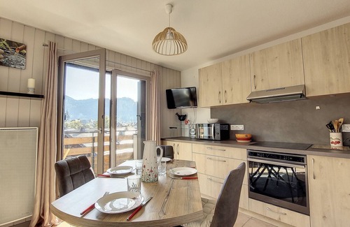 Montriond Apartment | Flat Orée 32B - Montriond - Sleeps 4 - Mountain view - Close to ski lifts