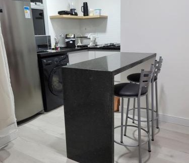 Barro Vermelho Apartment | Flat quarto e sala completo