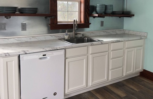 Dry Ridge House | FLAT RATE! Historic Beauty only 5 miles from Ark