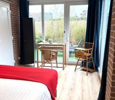Waterloo Apartment | Flat vane & Soun