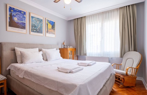 Bornova Apartment | Flat w Balcony 10 min to Forum Bornova and Metro