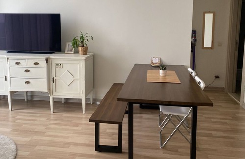 Sancaktepe Apartment | Flat w Pool and Security, 10 min to Rings Mall