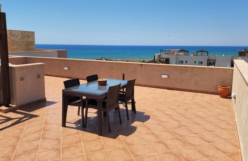 Bafra Apartment | Flat w/ Shared Pool near Beach in Iskele