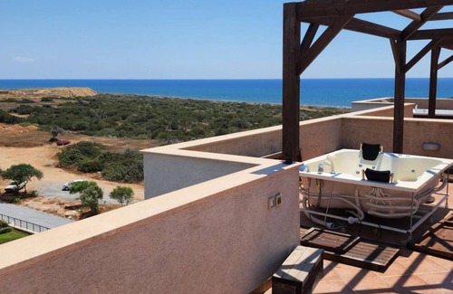 Bafra Apartment | Flat w/ Shared Pool near Beach in Iskele