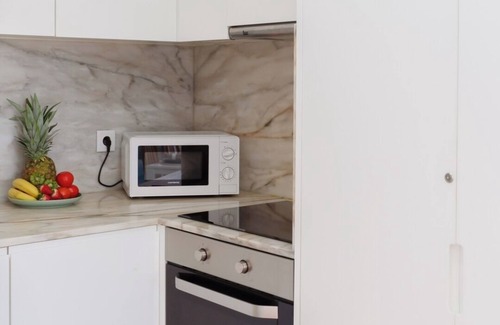 Campanha Apartment | Flat With Free Private Parking - Bright and Cozy