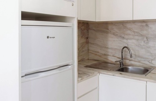 Campanha Apartment | Flat With Free Private Parking - Bright and Cozy